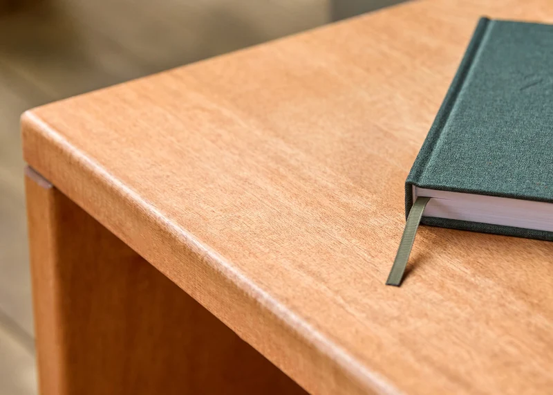 Table de chevet avec tablette en bois massif LUCA