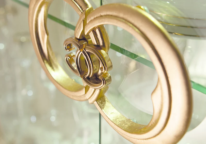 Vitrine 4 portes effet marbre ivoire et or - Melodia