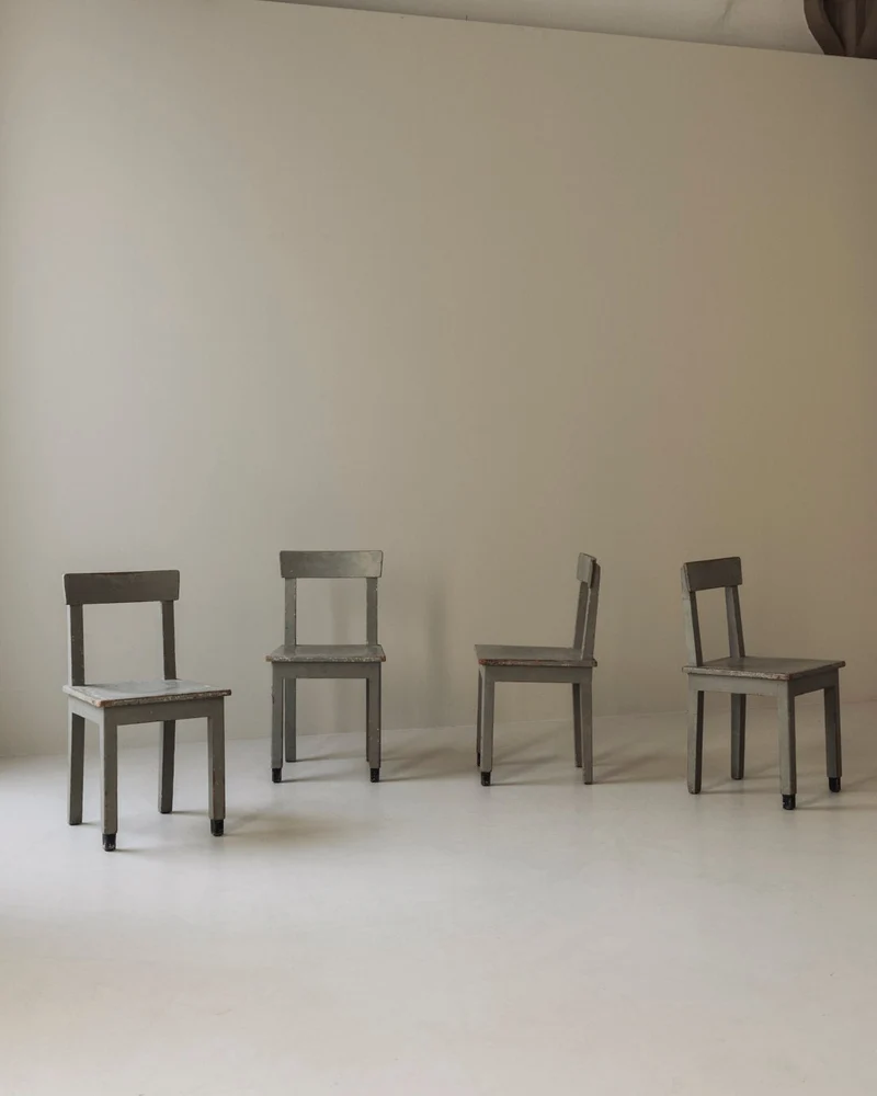 Set of 4 Rationalist Wooden Dining Chairs in the Taste of Giuseppe Pagano, 1940s