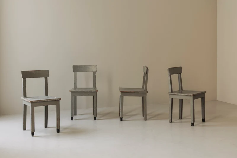 Set of 4 Rationalist Wooden Dining Chairs in the Taste of Giuseppe Pagano, 1940s
