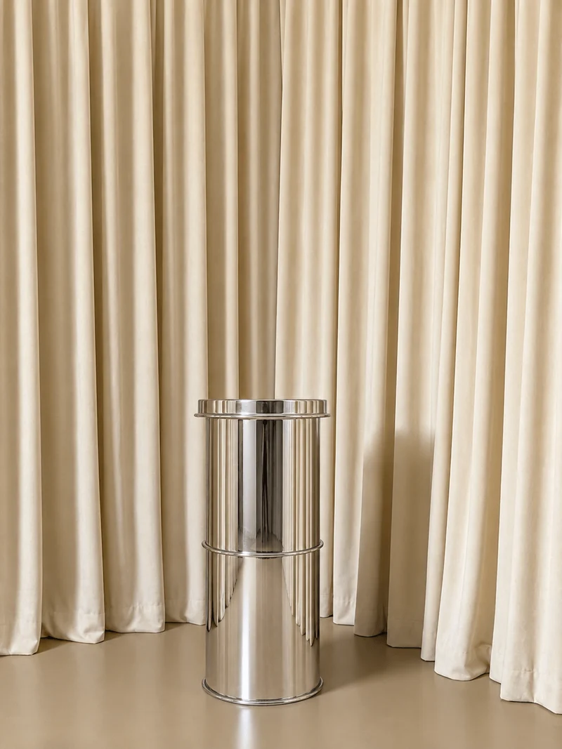 Cylindrical Side Table in Metal and mirror-polished metal - Plinth/ Pedestal