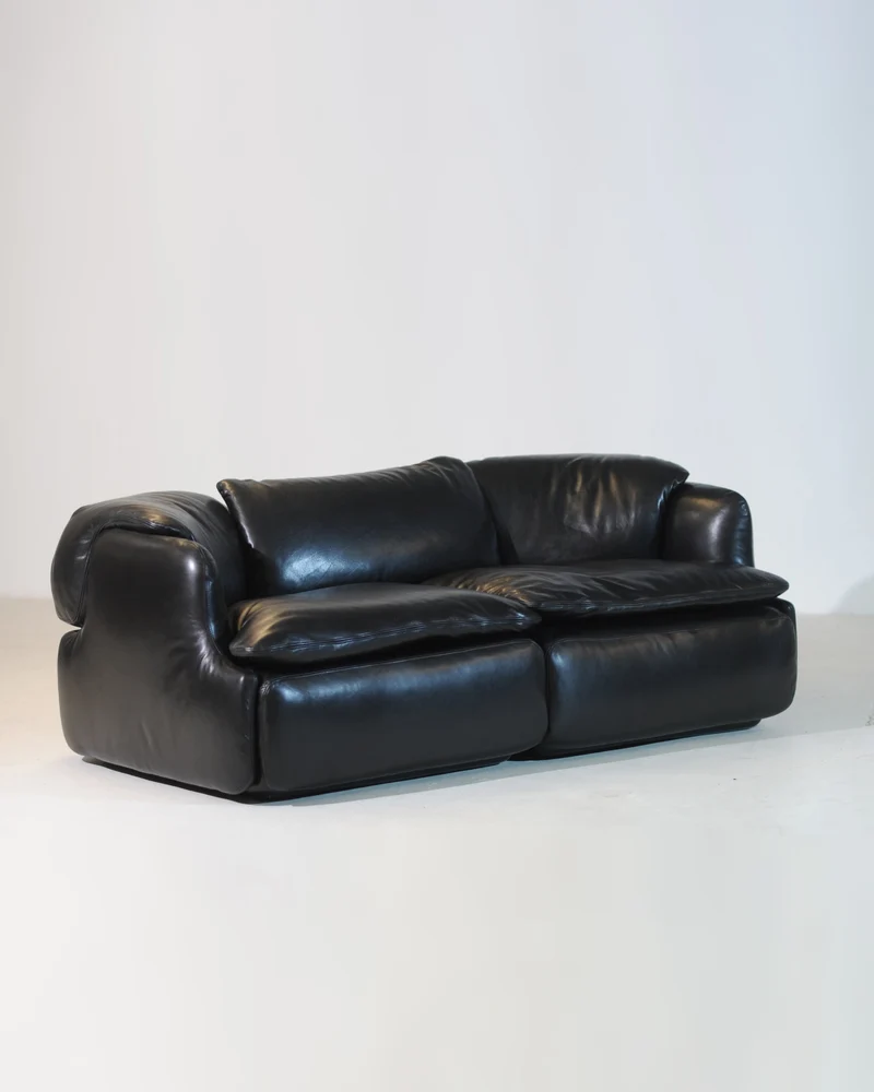 Alberto Rosselli for Saporiti Bold Sculptural “Confidential” Sofa, Italy 1970