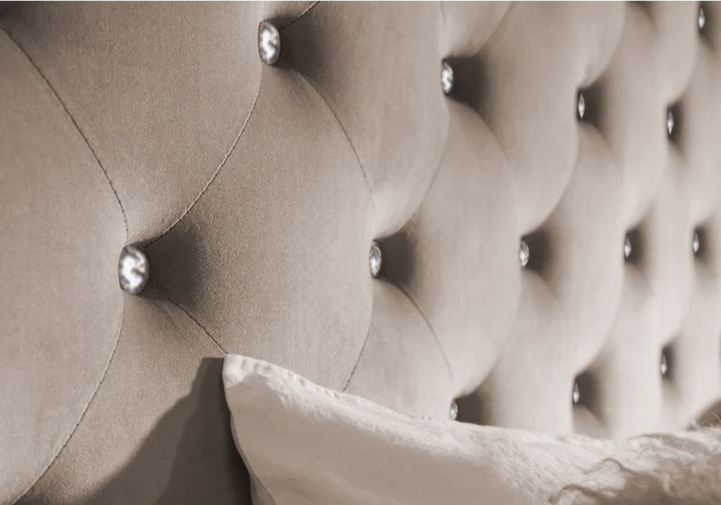 Ensemble lit capitonné taupe à strass et matelas ressorts - Anis