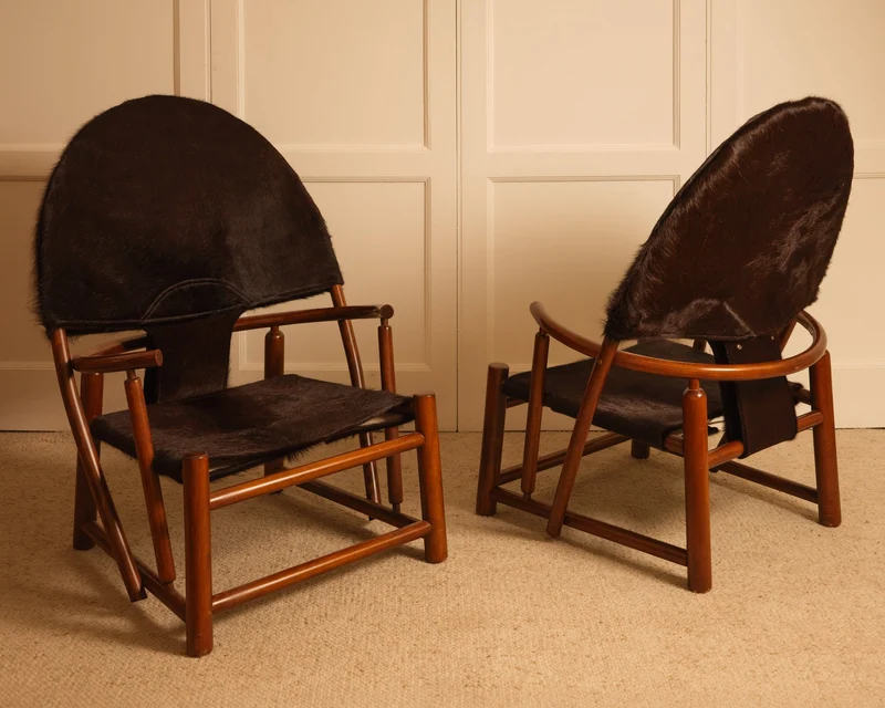 Pair of Hoop G23 Lounge Chairs