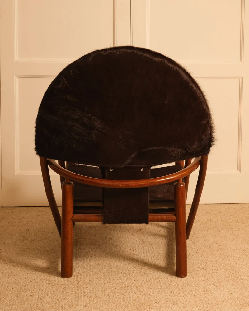 Pair of Hoop G23 Lounge Chairs