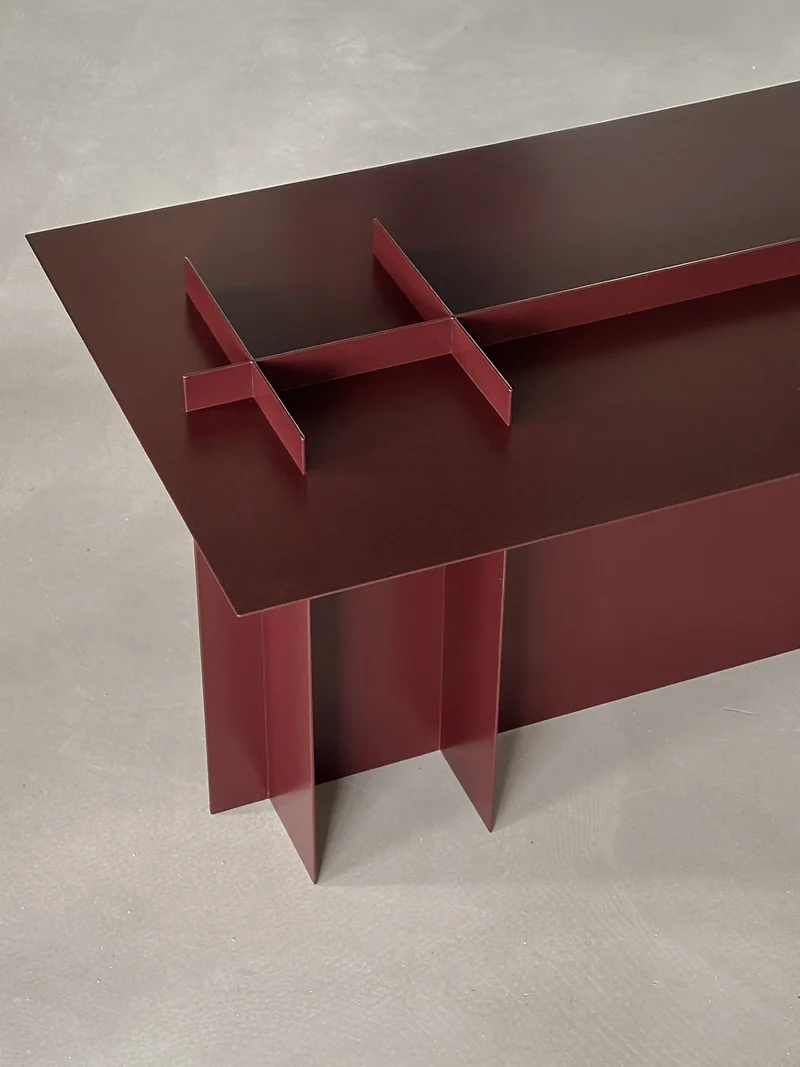 Low Steel Grid Table