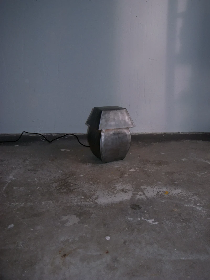 Short Hammered Steel Lamp