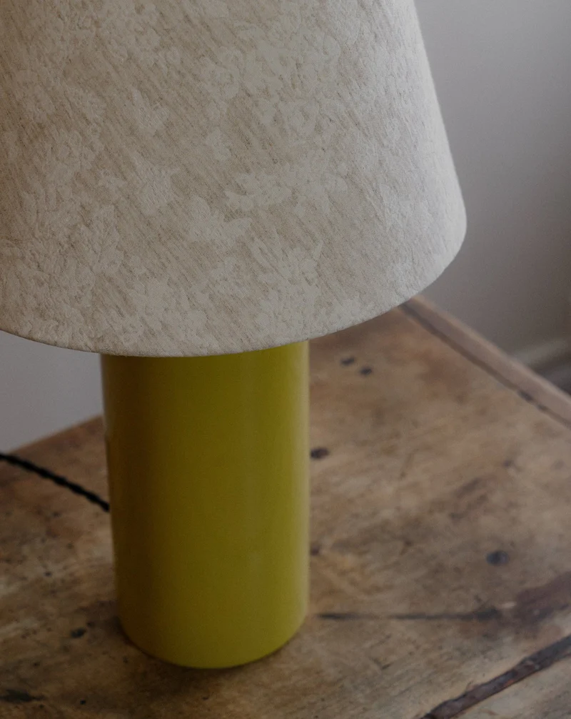 Giro Chartreuse Florale - Table Lamp