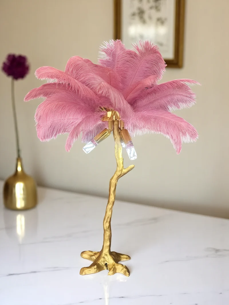 Golden Palm Feather Table Lamp