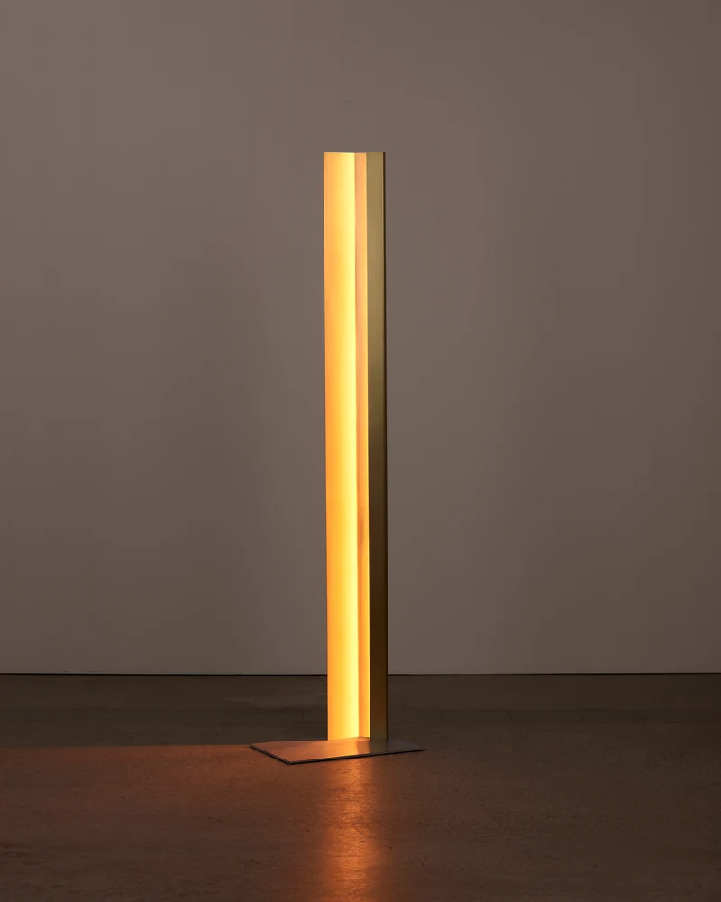 Mano Standing Light