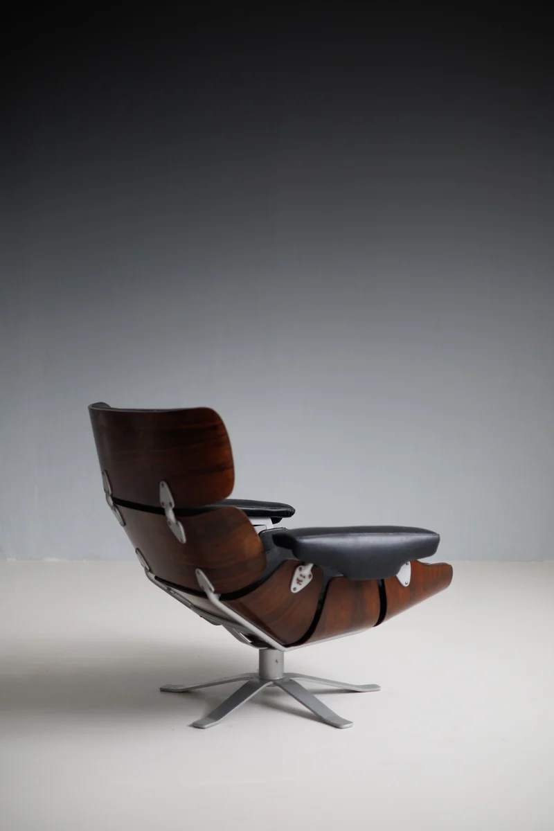 Rare Lounge Chair by Carlo Hauner