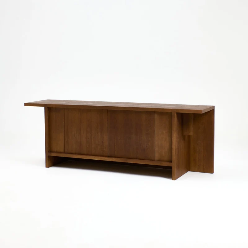 Perícia Credenza in Solid Oak