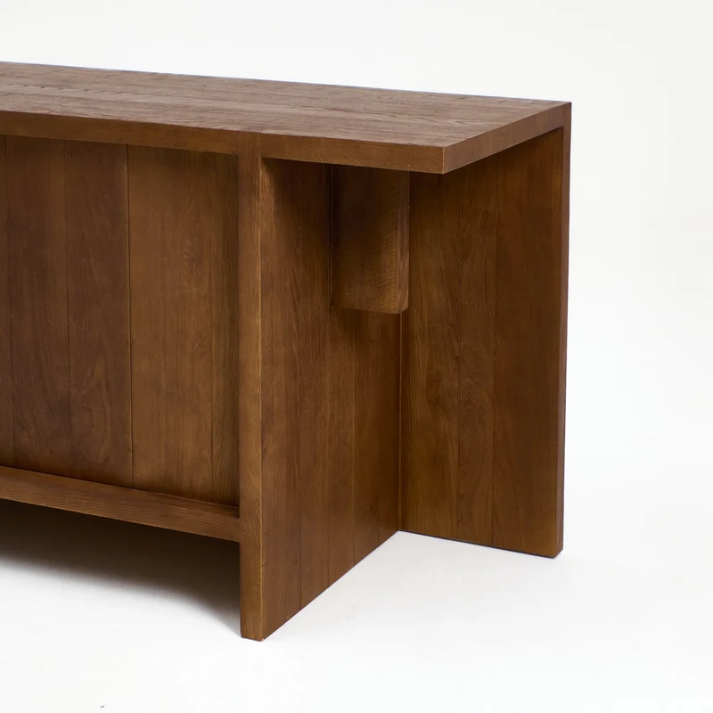 Perícia Credenza in Solid Oak