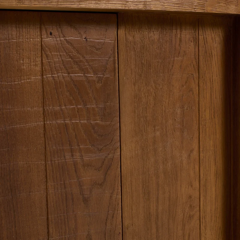 Perícia Credenza in Solid Oak