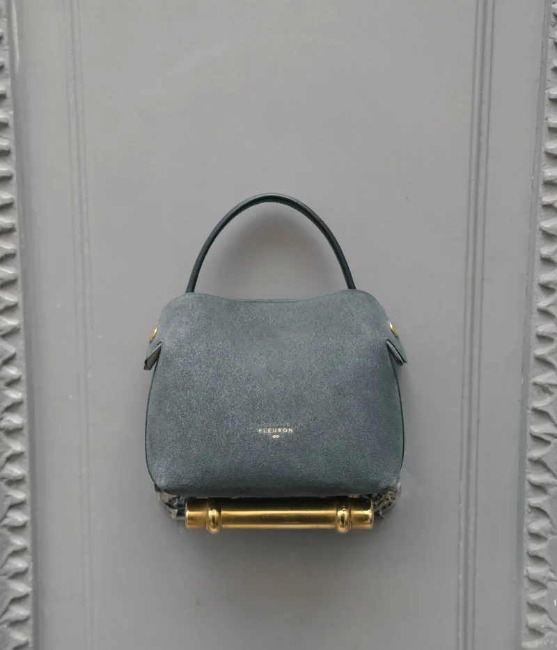 Mini Swann | Suede Orage