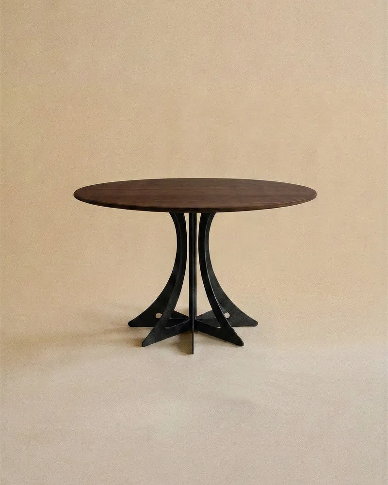 Fibonacci Dinning Table - Black and Solid Wood