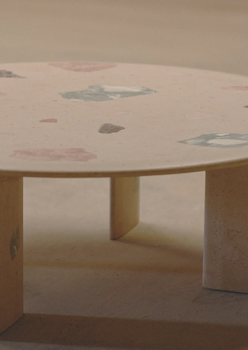 DISCUS Coffee Table