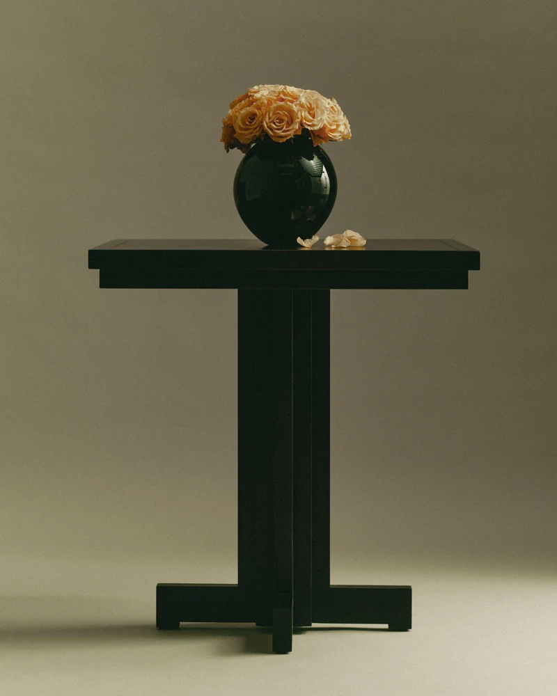 FRANKIE TABLE