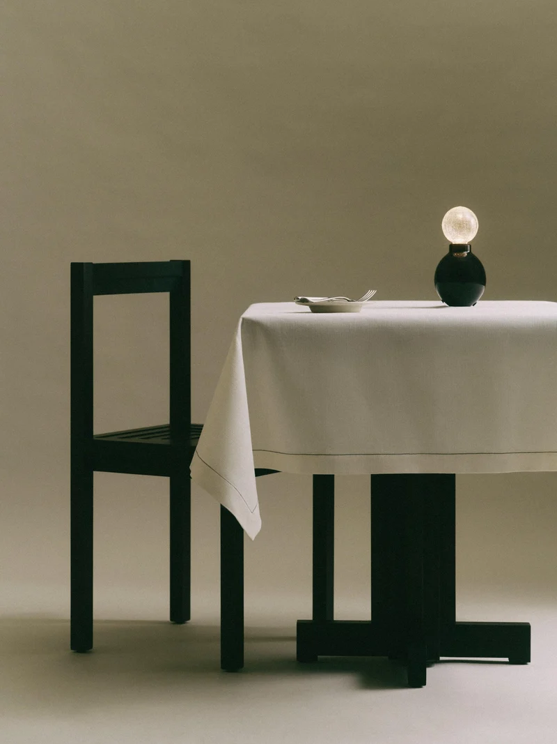 FRANKIE TABLE
