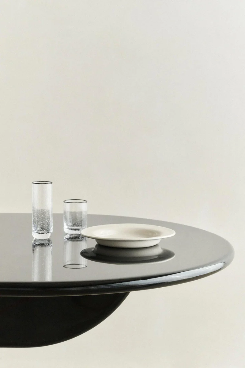 PILLABOUT TABLE 03