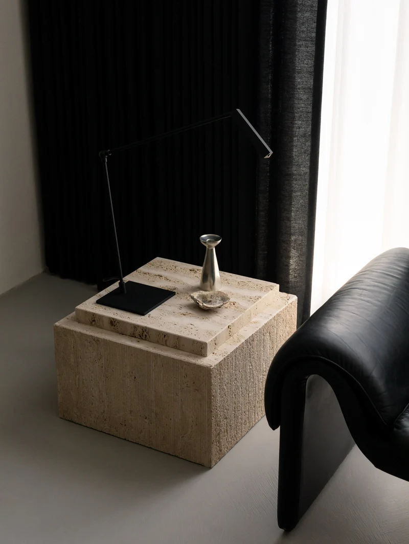 BARI Contemporary Coffee Table