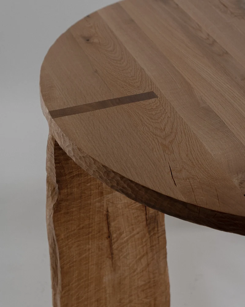 Molino Dining Table in Carved Oak Wood