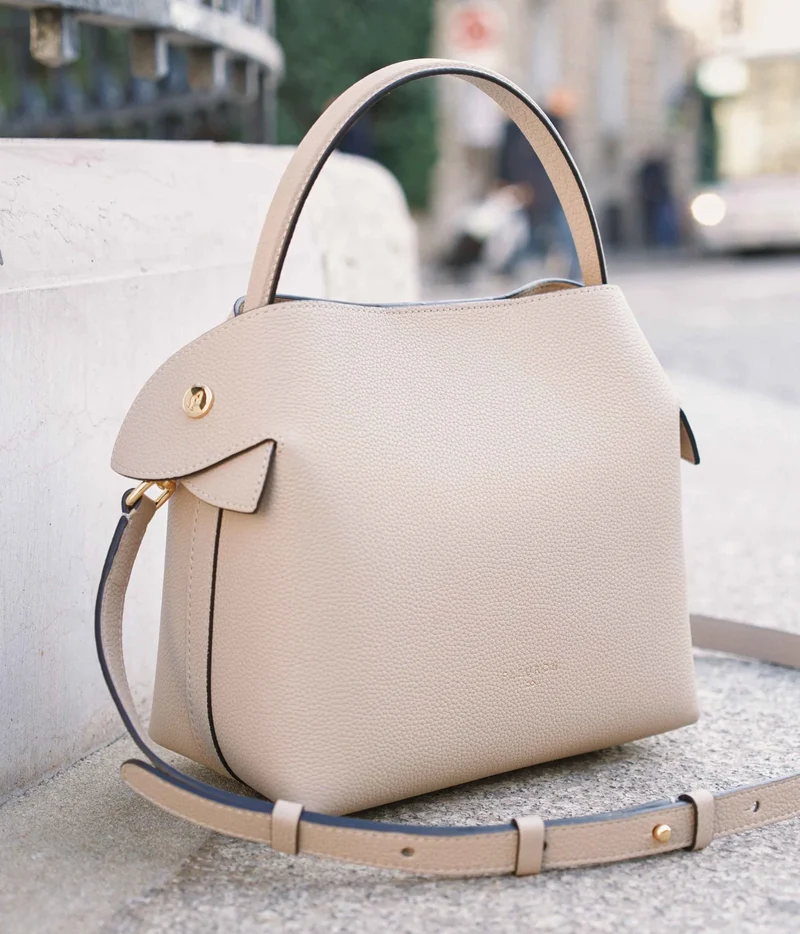 Medium Swann | Sable