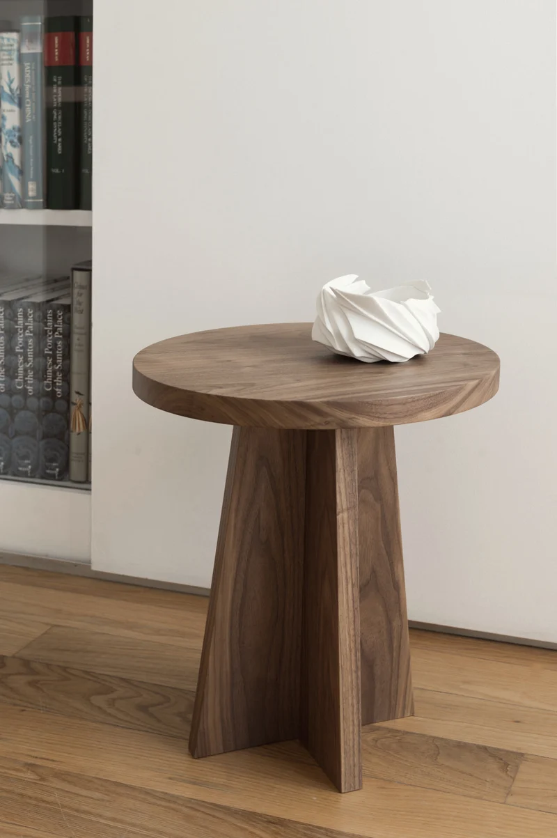 Round Side Table in Oak and Ash - Collection