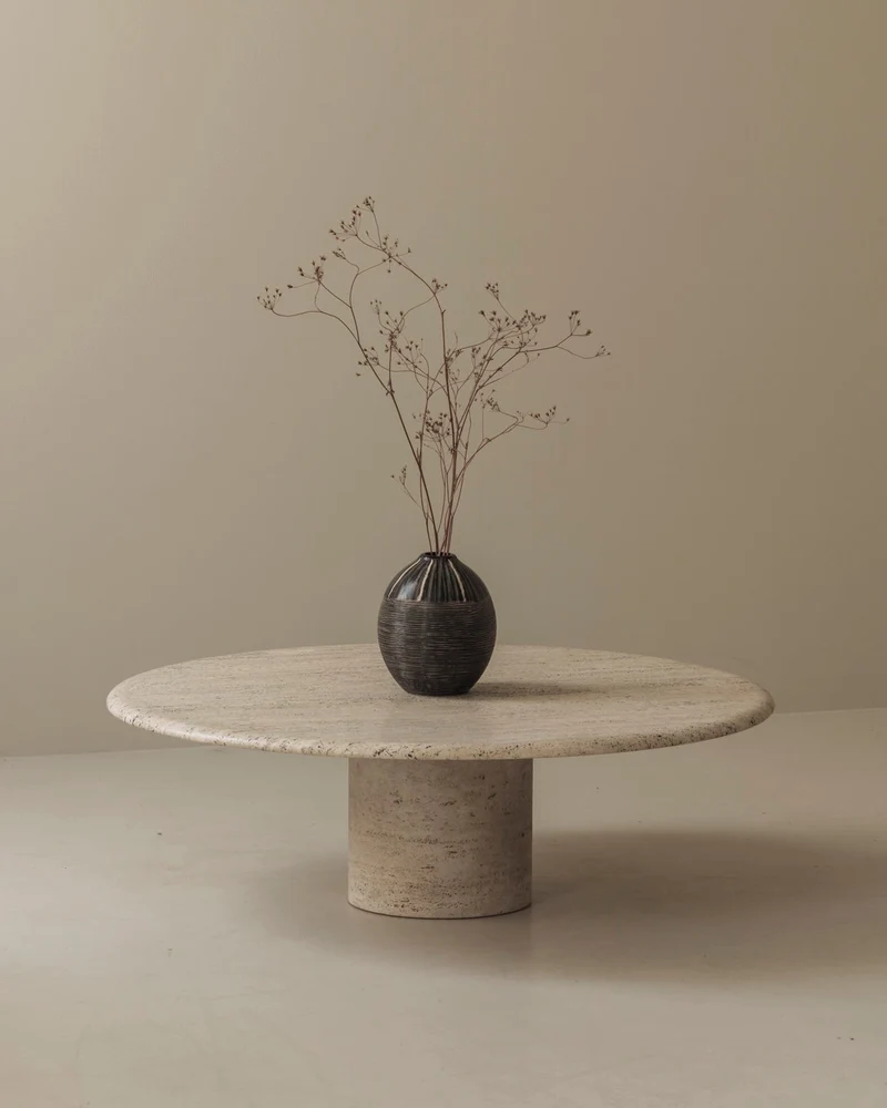 Travertine round coffee table by Angelo Mangiarotti, Italy 1970s