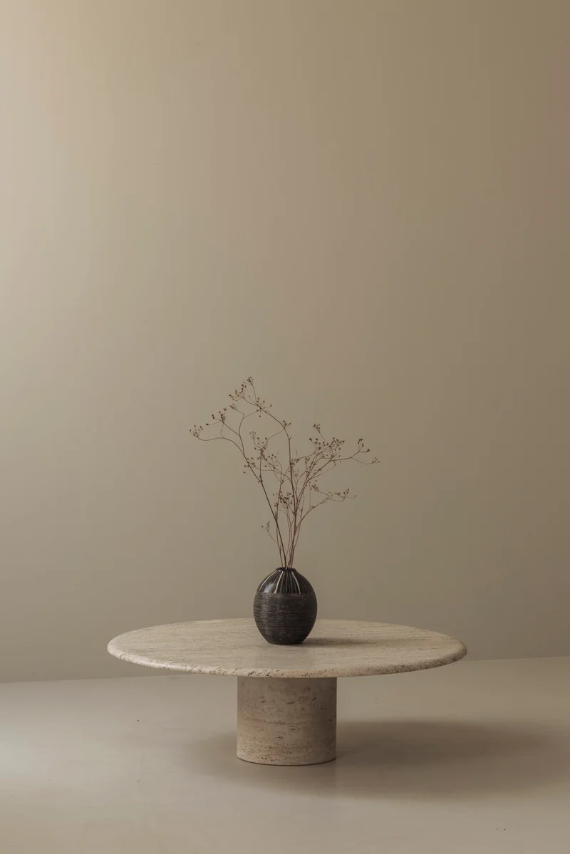 Travertine round coffee table by Angelo Mangiarotti, Italy 1970s
