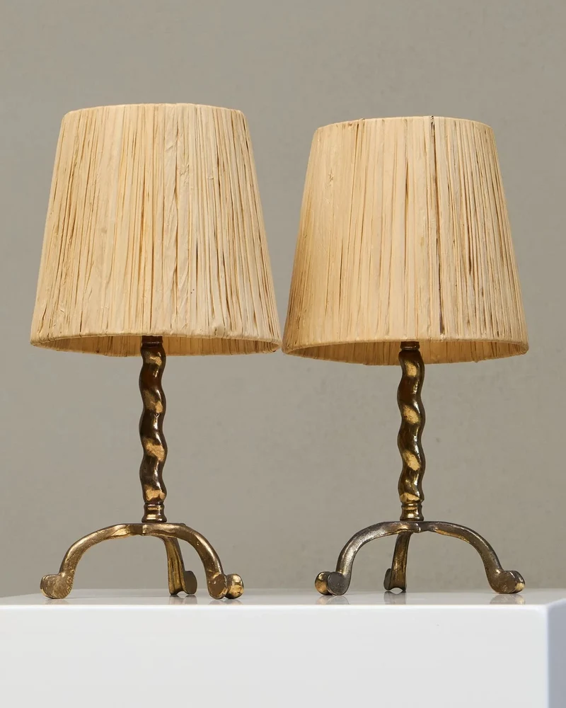 Vintage Mid-Century Pair of Tripod Table Lamps in Patinated Sand Cast Brass with Raffia Shades