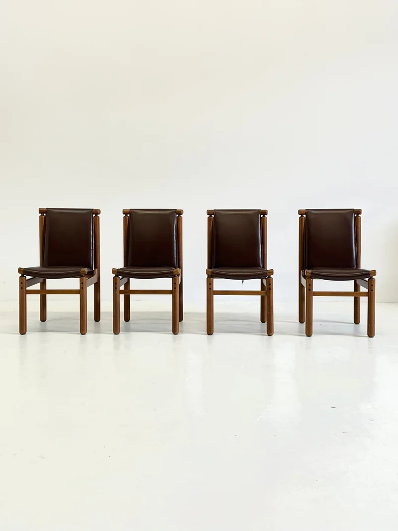Set of Tapiovaara Dining Chairs by La Permanente Cantù