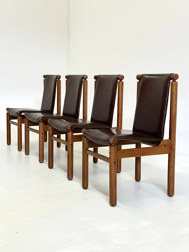 Set of Tapiovaara Dining Chairs by La Permanente Cantù