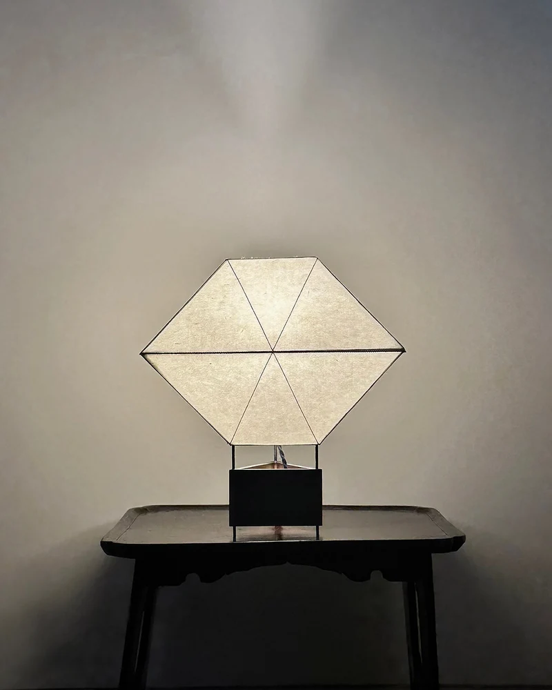biiit 005 / Paper Table lamp