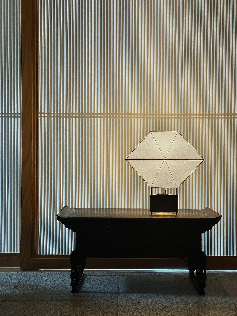 biiit 005 / Paper Table lamp
