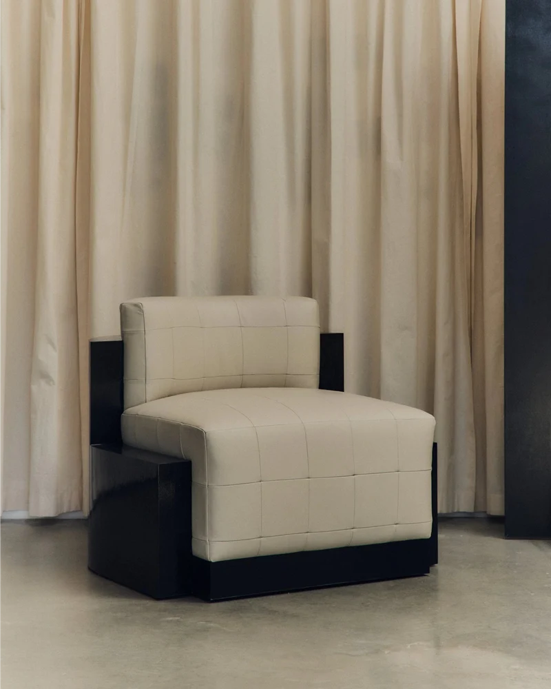 Forma Lounge Chair