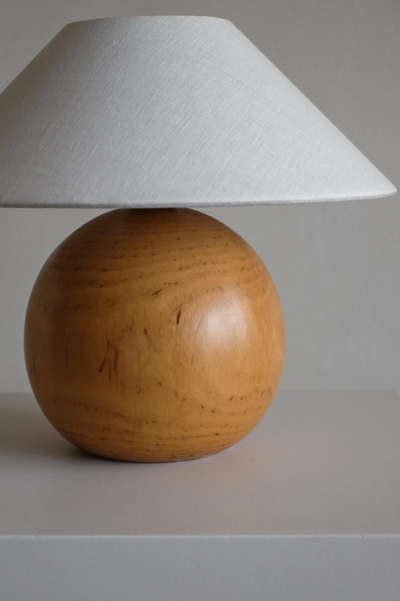 Wooden table lamp