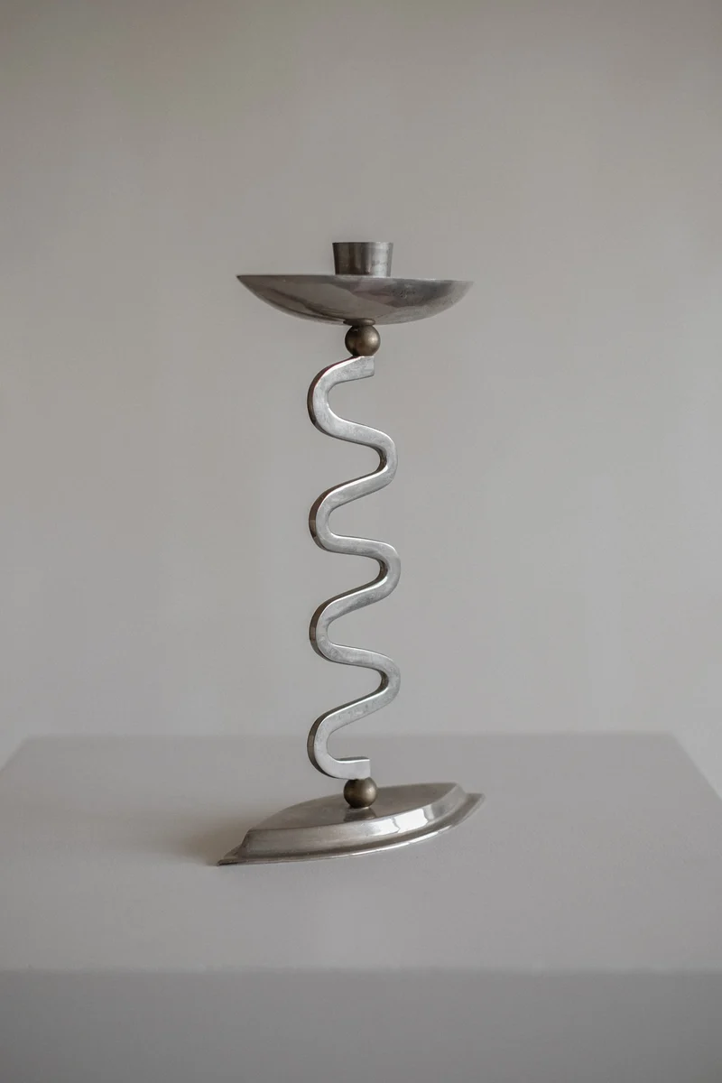 Curvy Candle Holder