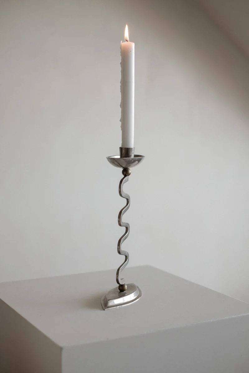 Curvy Candle Holder