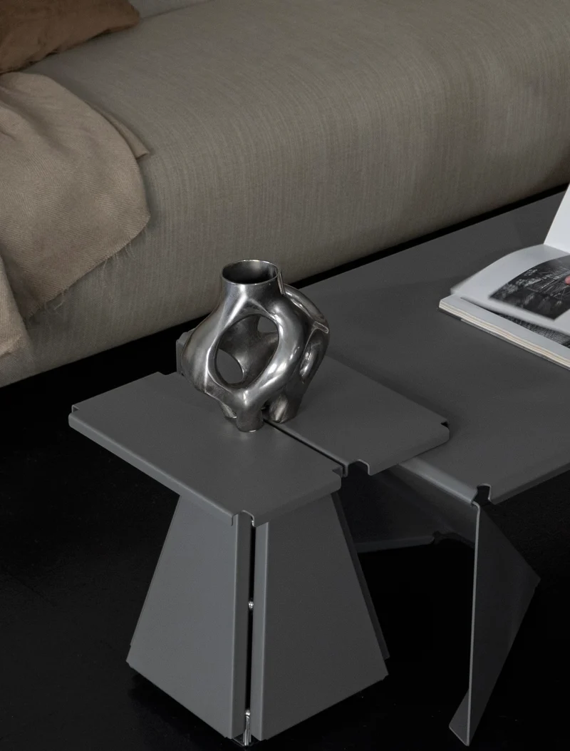AO25 Stool in Steel and Aluminium