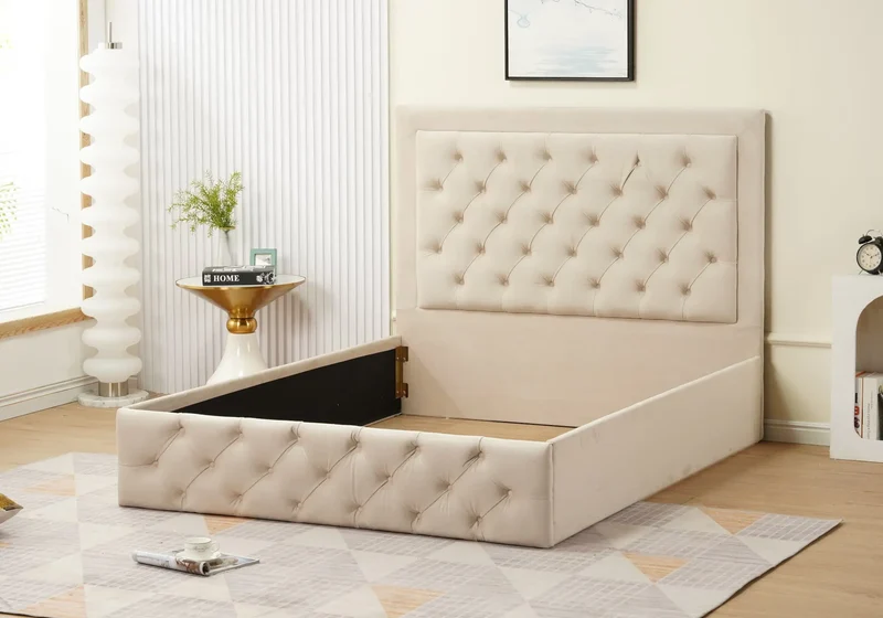 Lit capitonné en velours beige - Myris