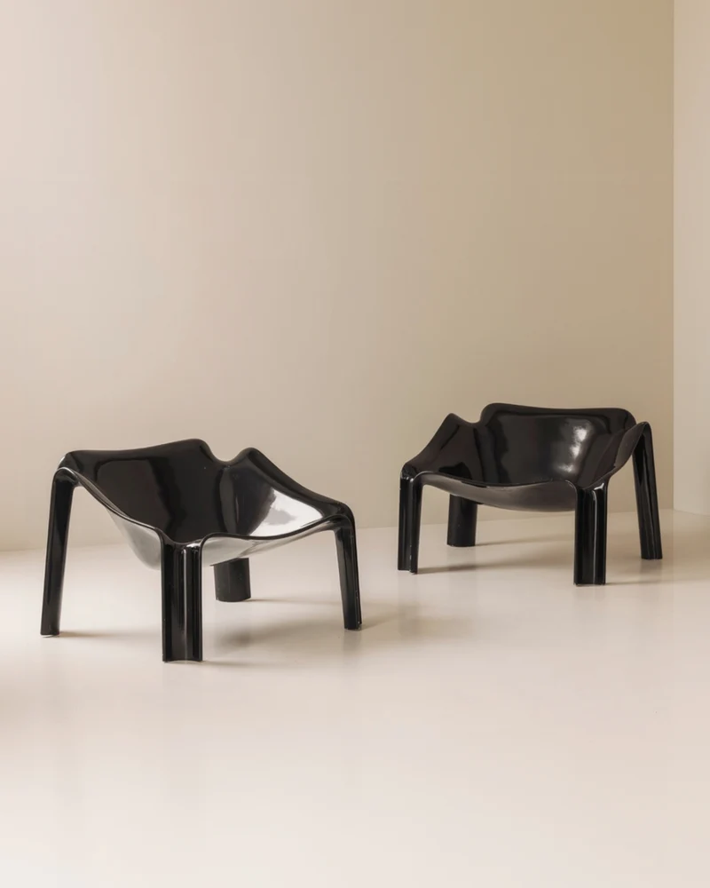 First edition F300 lounge chairs by Pierre Paulin for Artifort, France 1964.