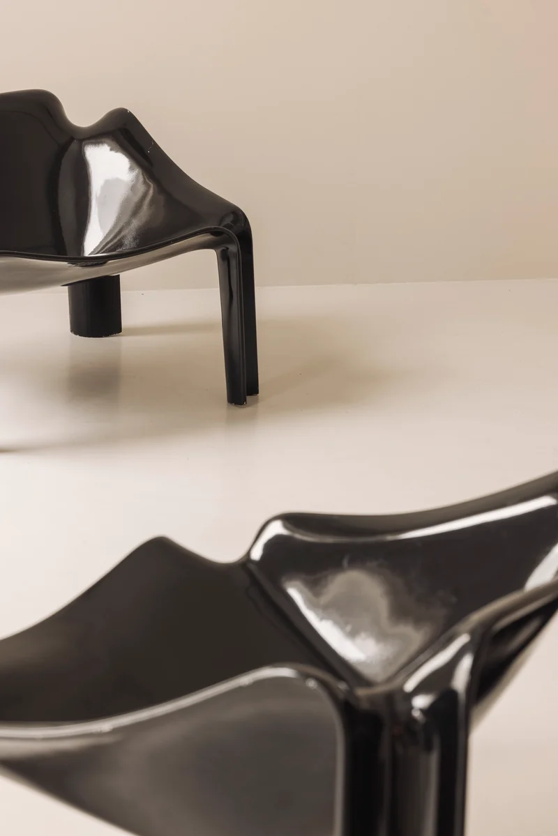 First edition F300 lounge chairs by Pierre Paulin for Artifort, France 1964.