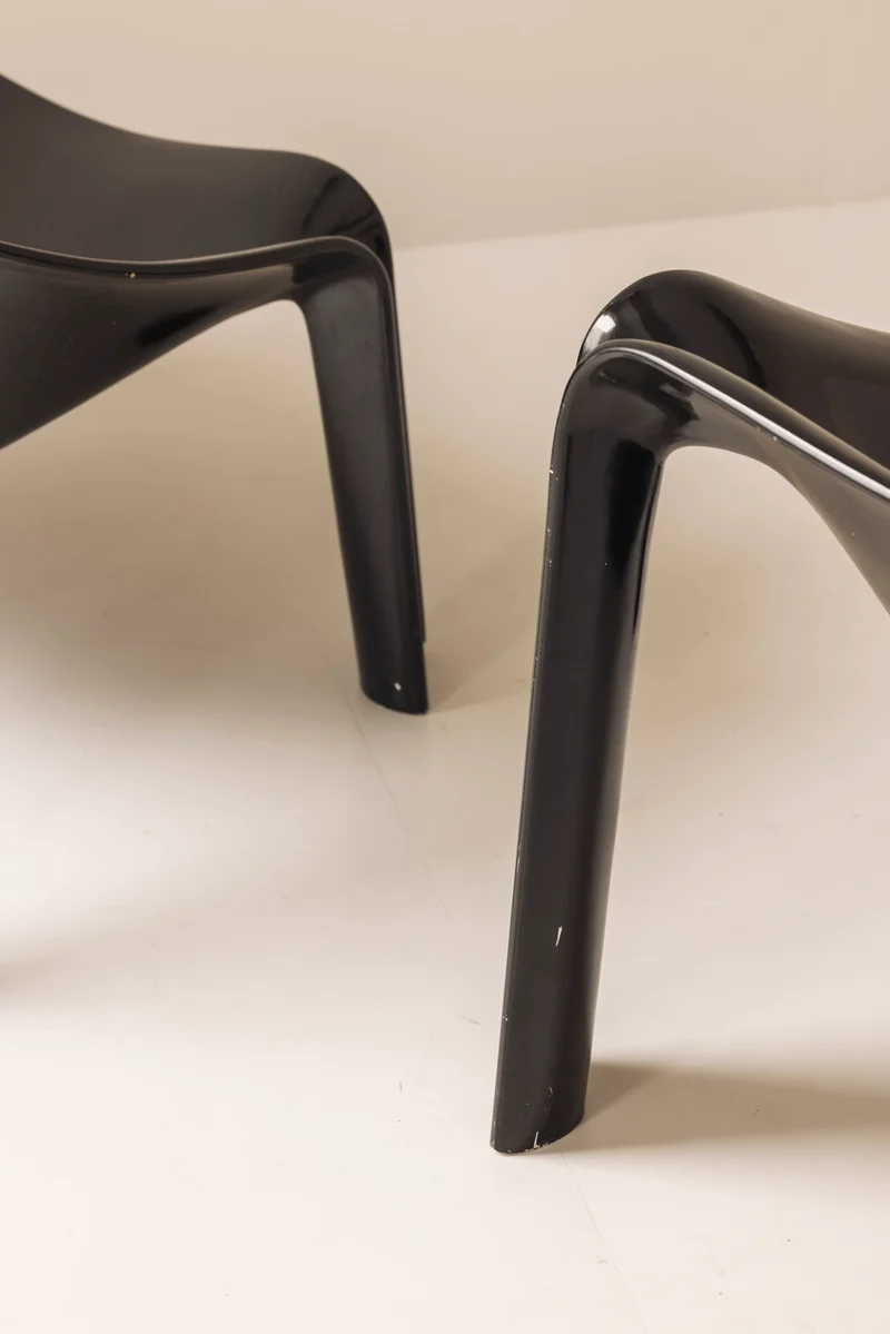 First edition F300 lounge chairs by Pierre Paulin for Artifort, France 1964.