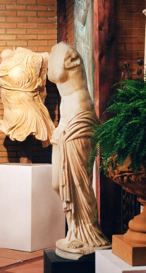 Torse de Vénus - grande sculpture en marbre blanc