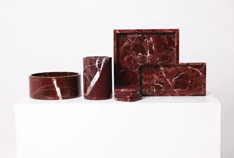 Vase / Rafraîchisseur de Bouteille en Marbre Rouge