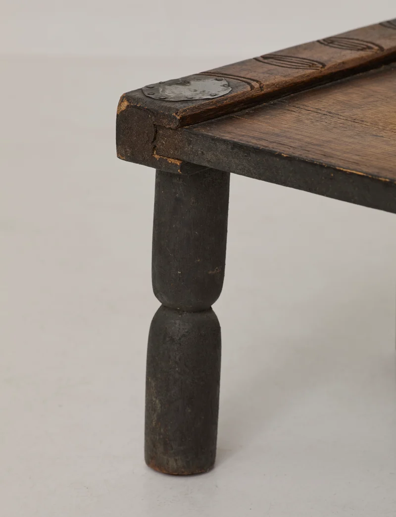 Small artisanal vintage West African chair "Baoulé" in solid wood C. 1960