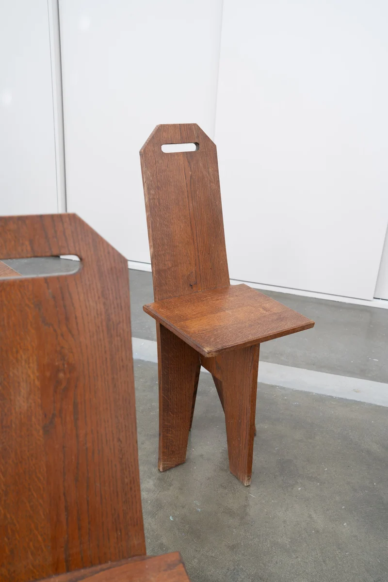 Architectural Brutalist Vernacular Oak Chair (1 of 3)