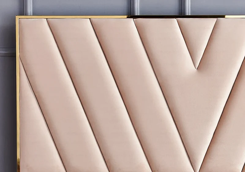 Lit velours beige design doré - Dina