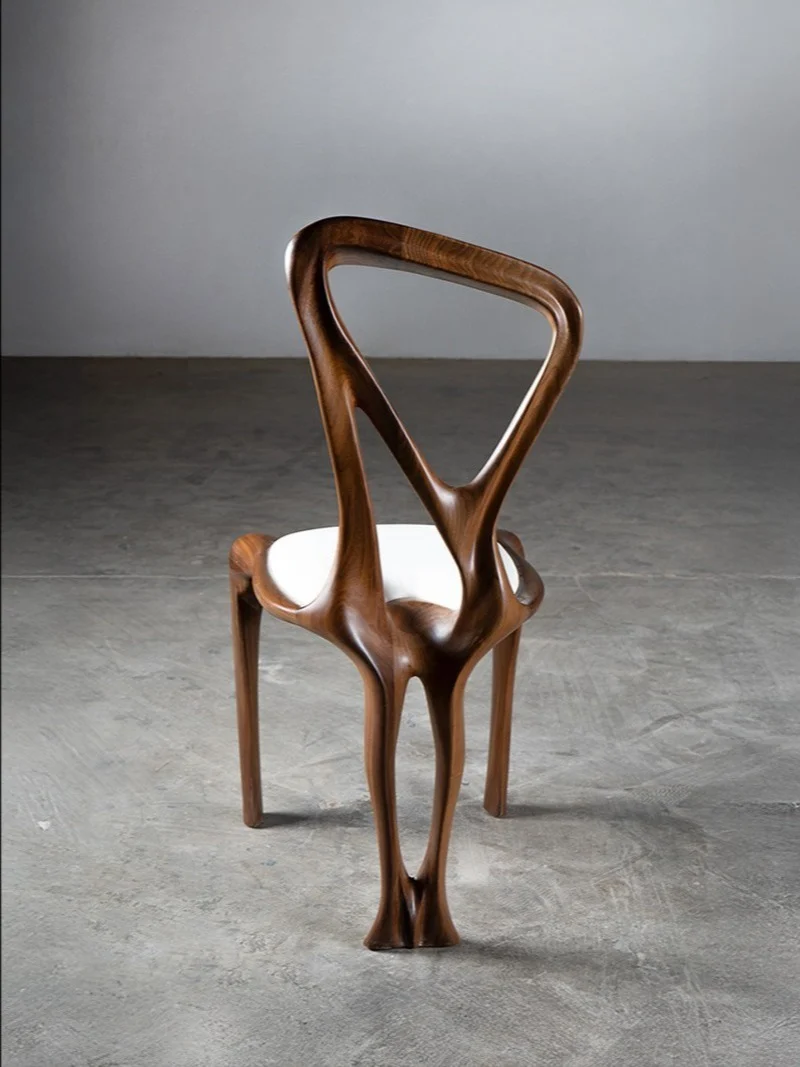 Gazelle Chair in Walnut Wood